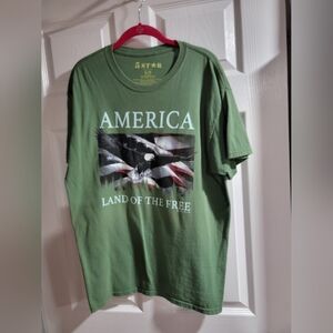 Awesome green 5 STAR t-shirt. America Land Of The Free. Size Large